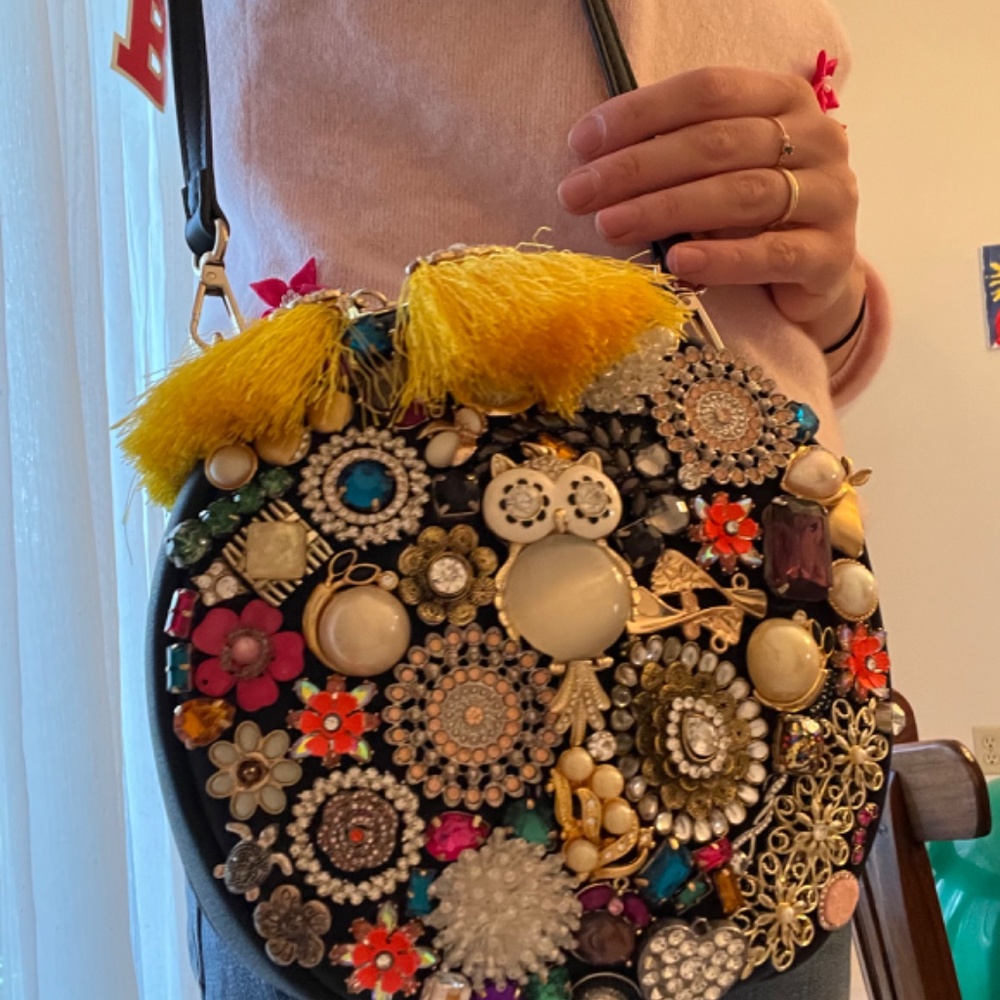 Handmade, brand new, jewelry embellished shoulder bag - Picture 8 of 11